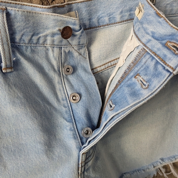 Madewell Relaxed Denim Shorts Light Wash Cutoffs Size 28 Button Fly - Picture 8 of 14